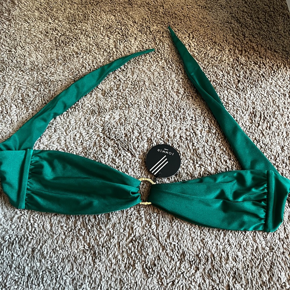 NWT NEVER WORN EMERALD GREEN
